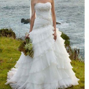 David's Bridal Bodycon Slim Tiered Formal Dress Lace-Up Back Size 8 Wedding